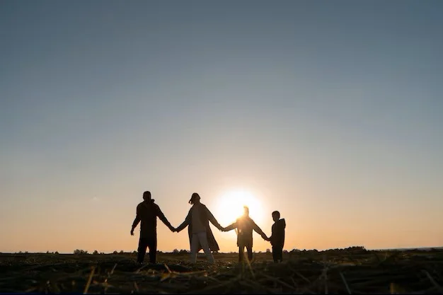 Familie geniesst den Sonnenuntergang vor ihrem sicheren Zuhause